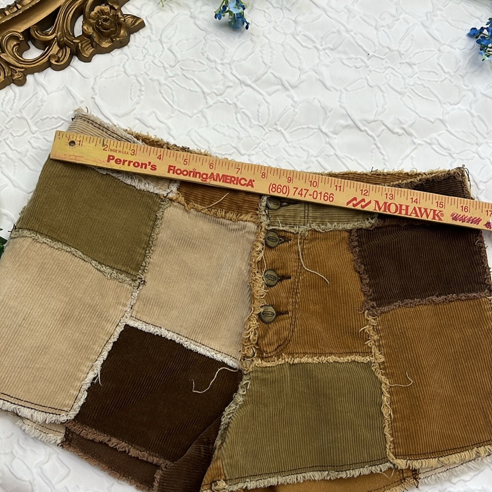 Vintage Y2K 90s Patchwork Corduroy Shorts - Picture 4 of 7